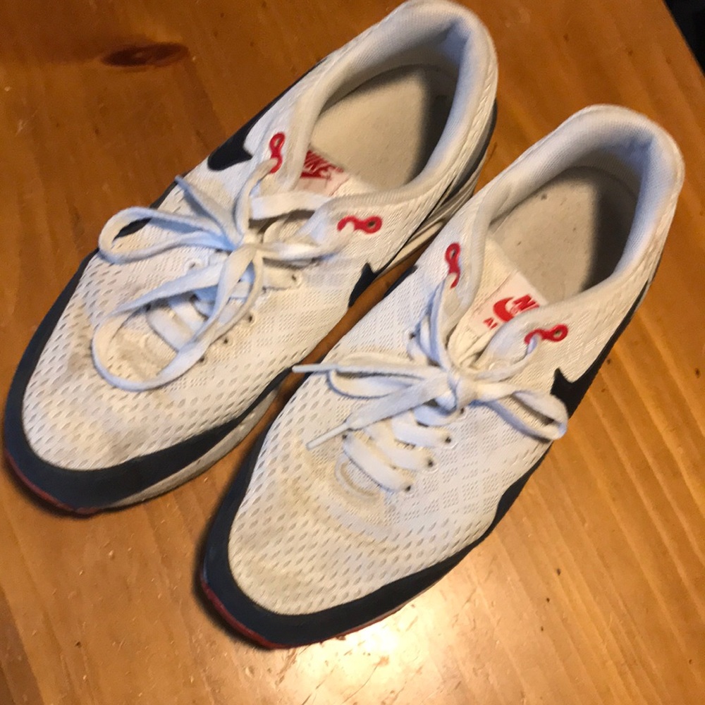 Nike Air women’s cross train sneakers